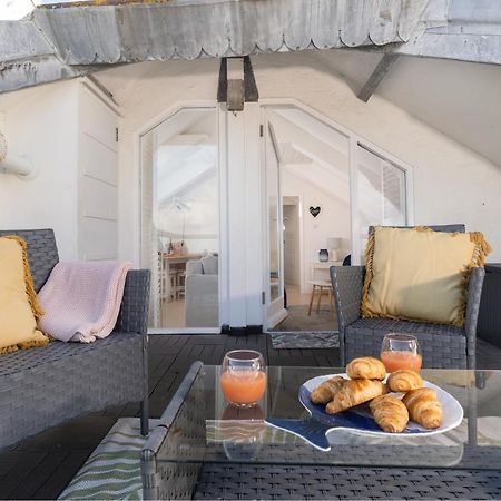 Stunning Views Over Mounts Bay With Balcony 彭赞斯 外观 照片